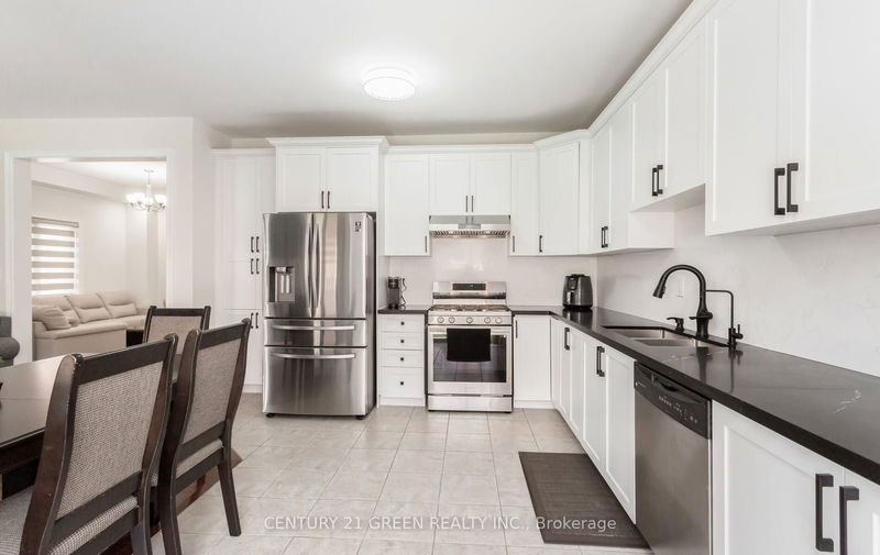 45 Chalkfarm Cres  Brampton, L7A 3W1 | Image 11