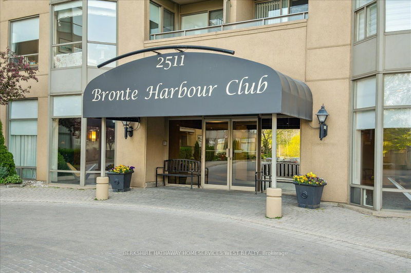  204 - 2511 Lakeshore Rd W Oakville, L6L 6L9 | Image 2