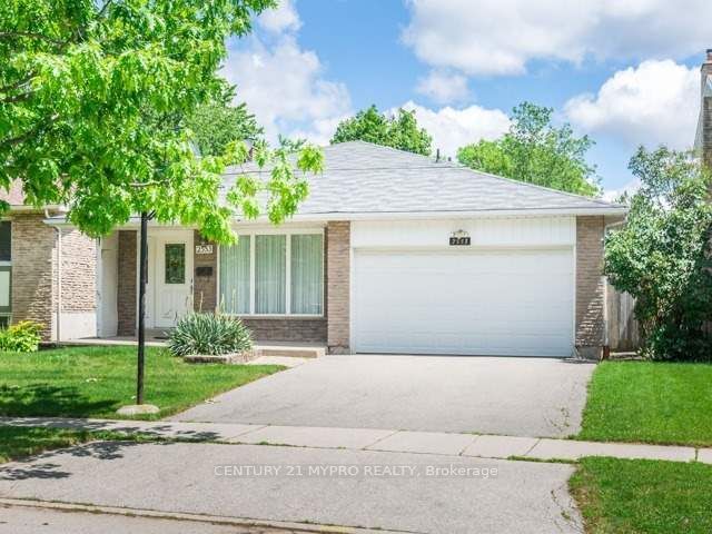 home for lease on 2553 Merrington Crescent