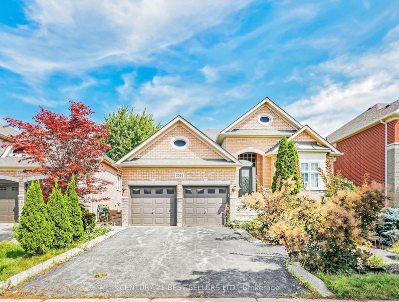 2385 Eighth Line N Oakville, L6H 7L7 | Image 2