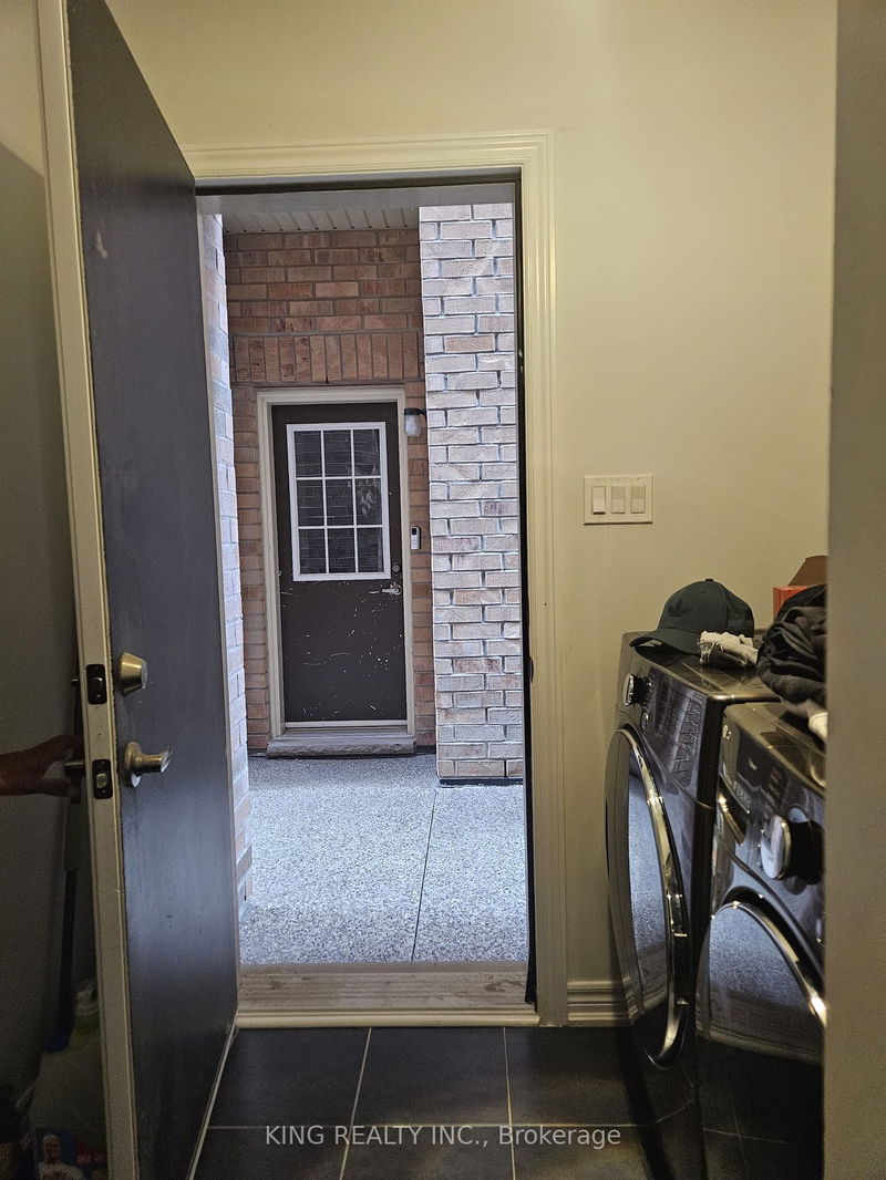 110 FOLGATE Cres  Brampton, L6R 4A7 | Image 14