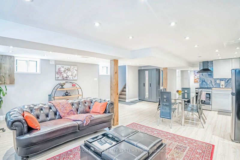 366 Renforth Dr  Toronto, M9C 2L9 | Image 25