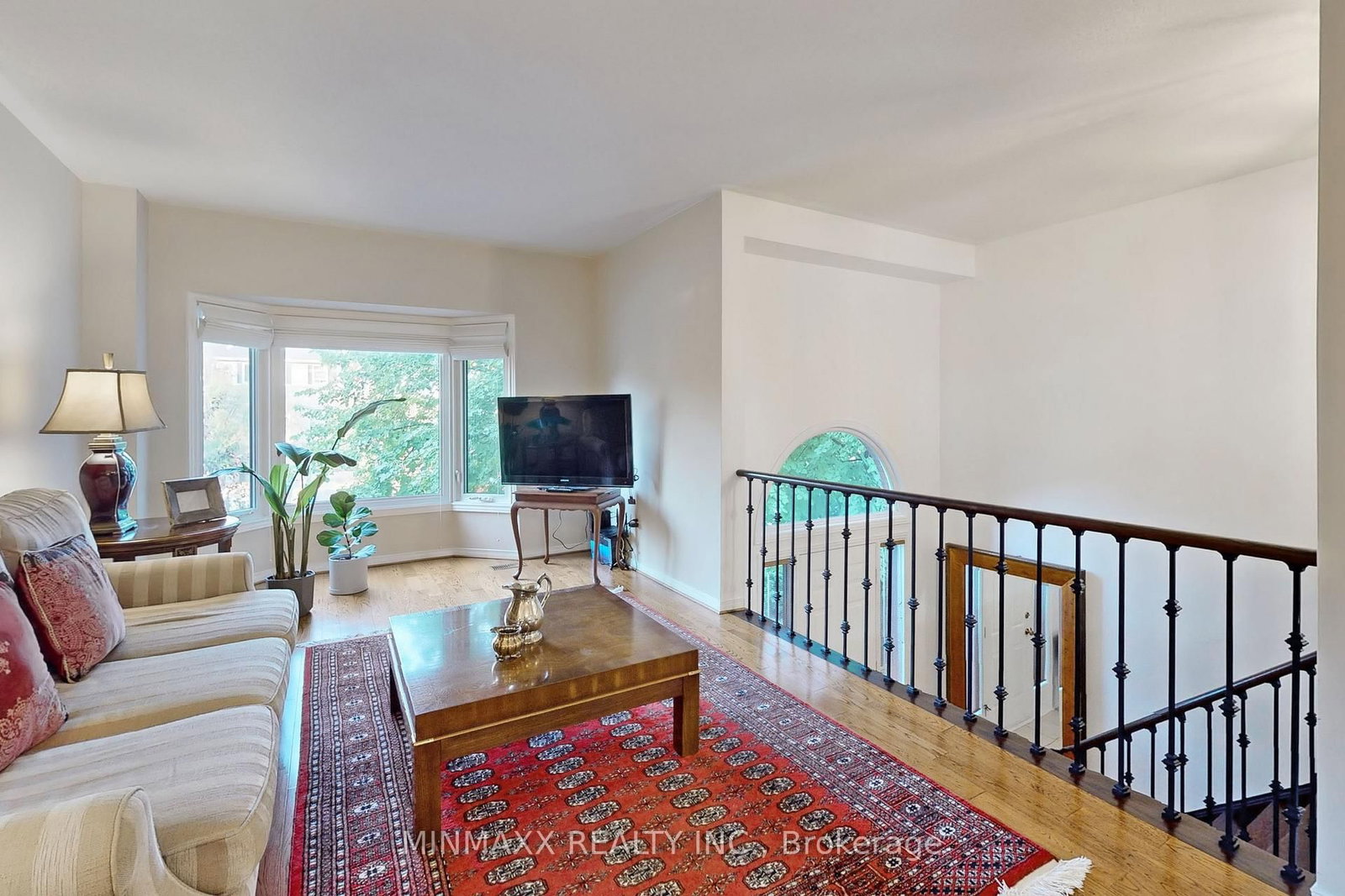 Listing photo 5