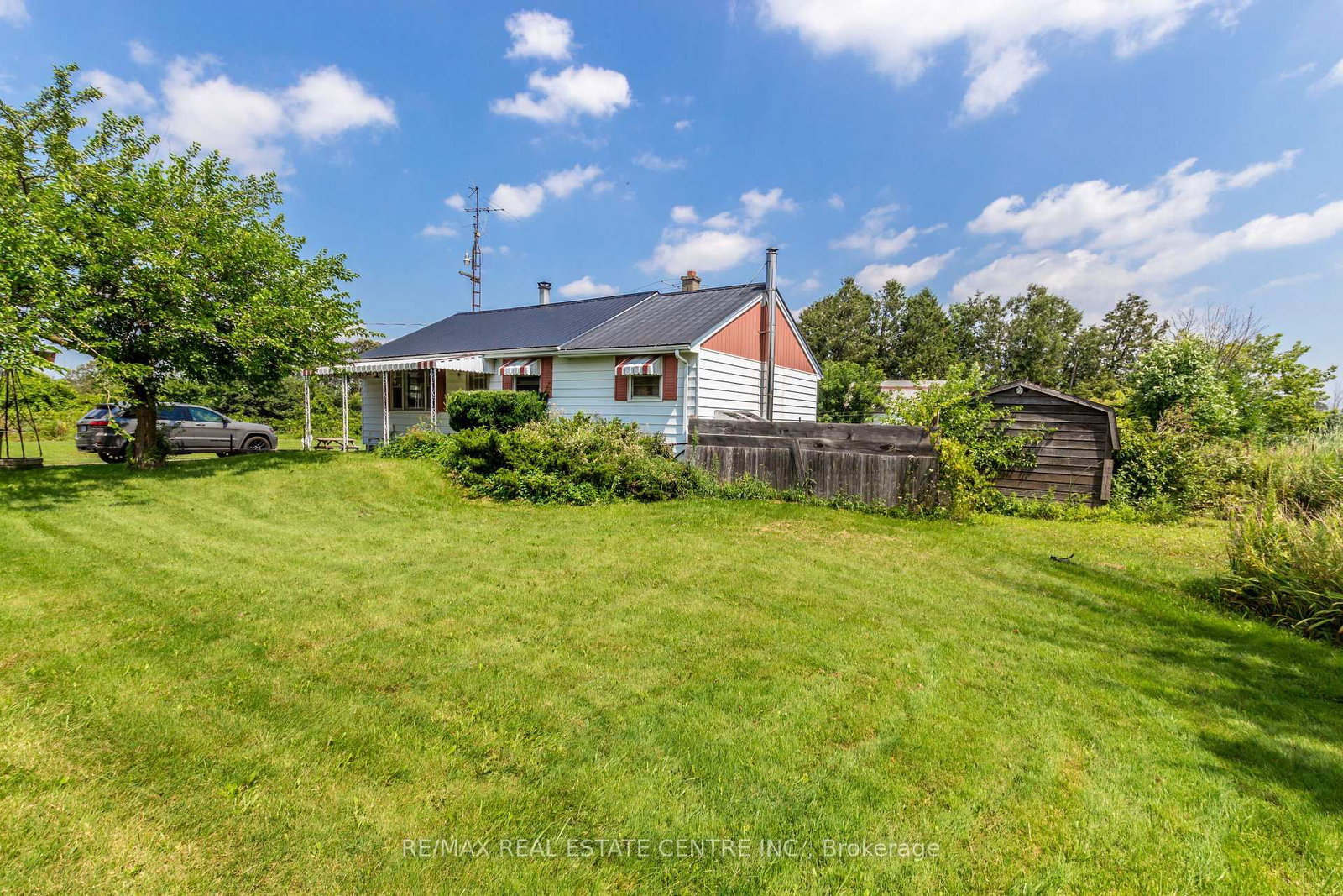 Listing Image 8