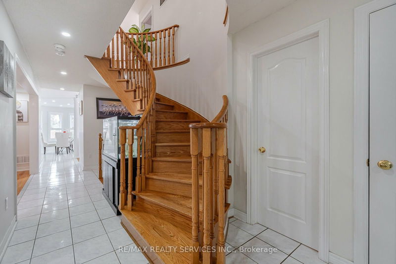 23 Livingston Dr  Caledon, L7C 1A1 | Image 19