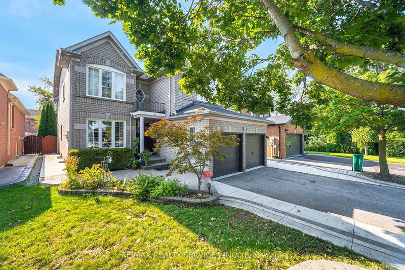 23 Livingston Dr  Caledon, L7C 1A1 | Image 2