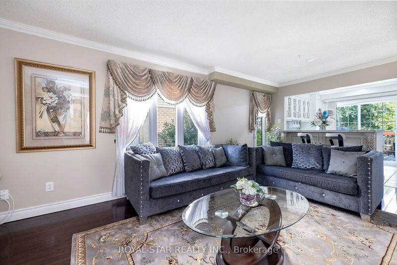 8 Sunshade Pl  Brampton, L6Z 2B8 | Image 11