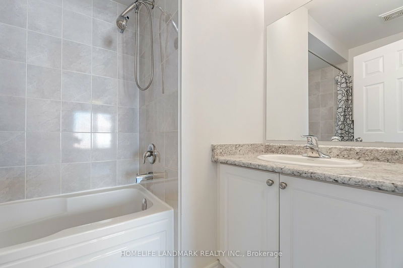 7 Rockbrook Tr  Brampton, L7A 4H8 | Image 12