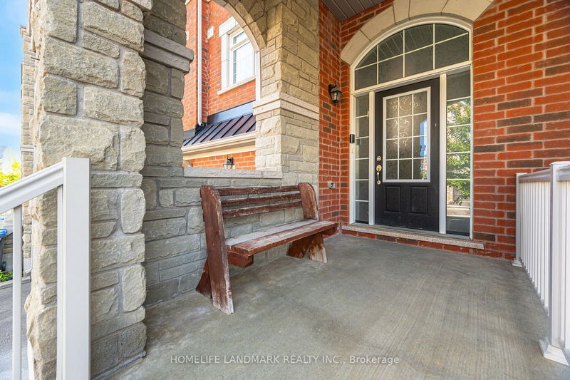 7 Rockbrook Tr  Brampton, L7A 4H8 | Image 2