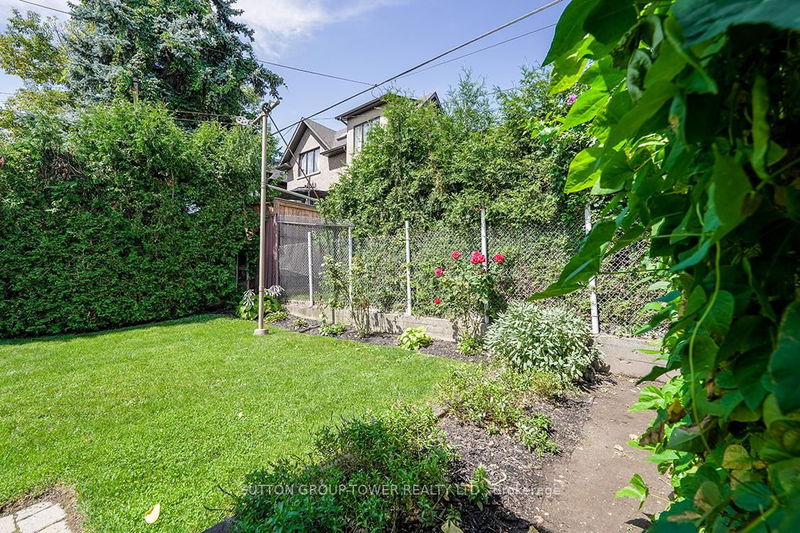 372 Glen Park Ave  Toronto, M6B 2E5 | Image 39