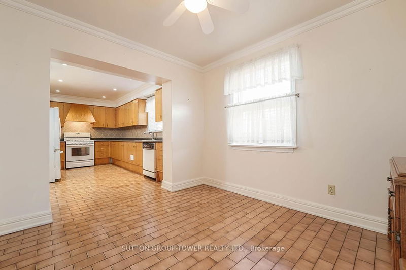 372 Glen Park Ave  Toronto, M6B 2E5 | Image 6