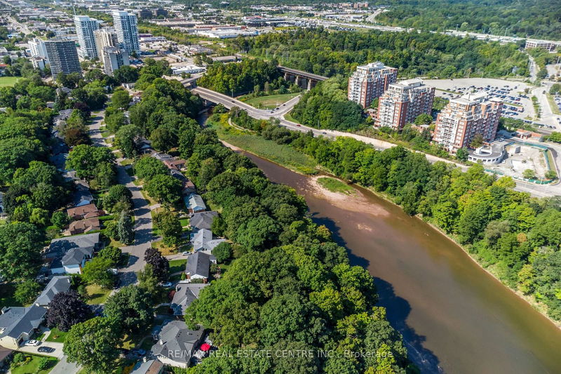 393 River Side Dr  Oakville, L6K 3N6 | Image 34