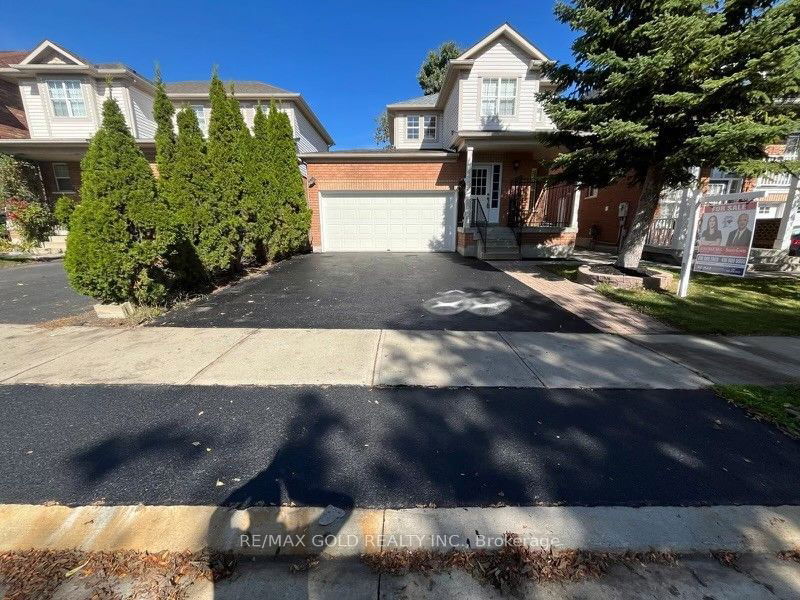 21 Poplar Plains Rd  Brampton, L7A 1Z5 | Image 1