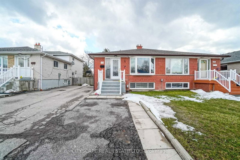 BSMT - 1166 Shadeland Dr, Mississauga, L5C 1P3 | Image 2