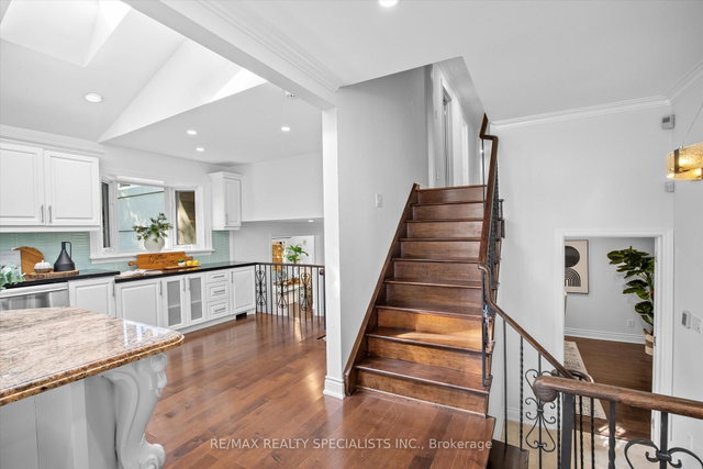 831 Caldwell Avenue