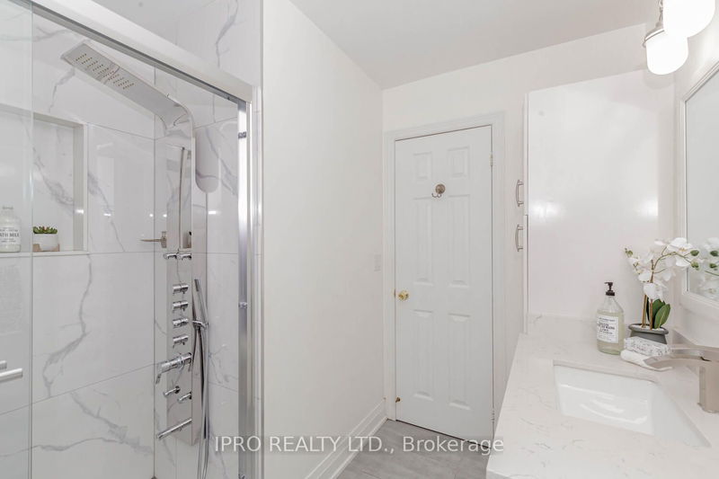 7156 Village Walk  Mississauga, L5W 1X2 | Image 28