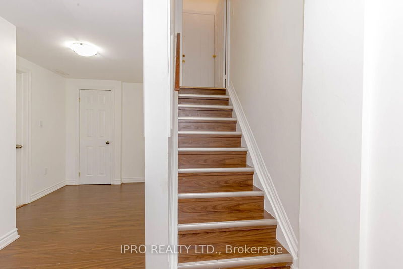 7156 Village Walk  Mississauga, L5W 1X2 | Image 37