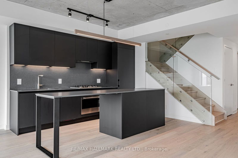 home for lease on 617-2720 Dundas Street W