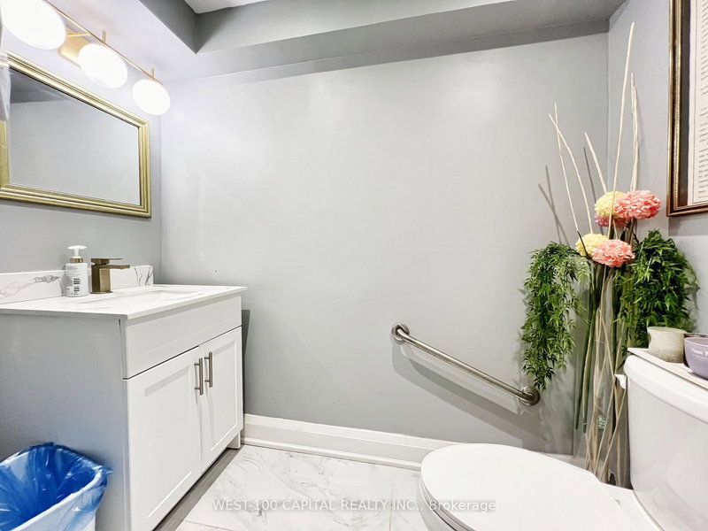 2544 Eglinton Ave W, Toronto, M6M 1T1 | Image 2