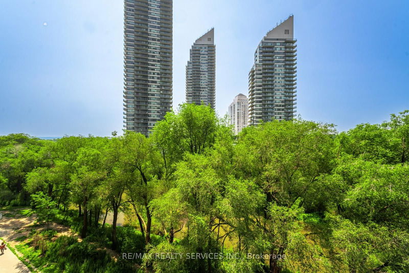  601 - 2220 Lake Shore Blvd W Toronto, M8V 0C1 | Image 3