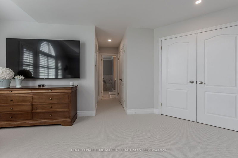 2440 Auckland Dr  Burlington, L7L 6X9 | Image 19