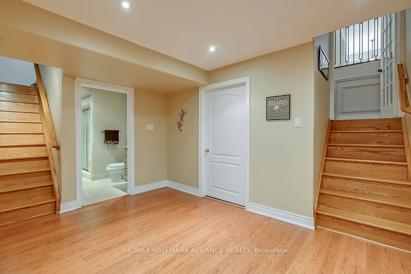 1389 Creekwood Tr  Oakville, L6H 6C7 | Image 27