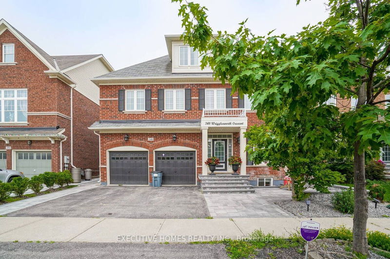home for lease on lower-348 wrigglesworth Crescent N