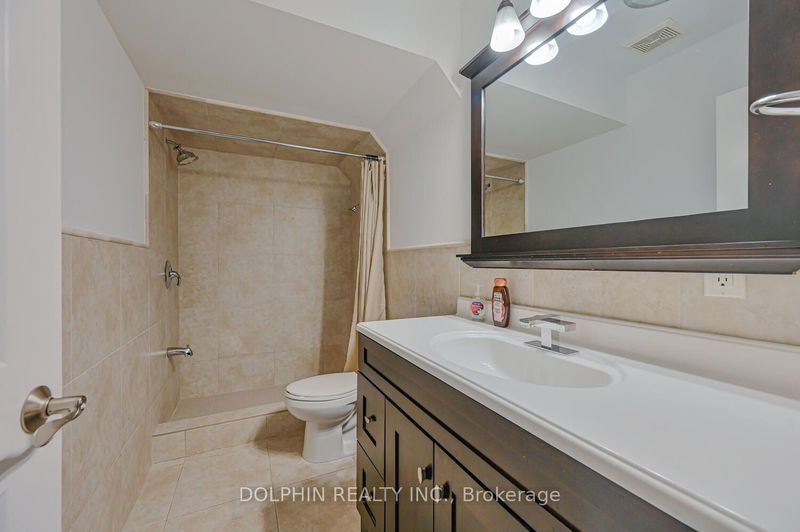 1084B Kipling Ave  Toronto, M9B 3M2 | Image 36