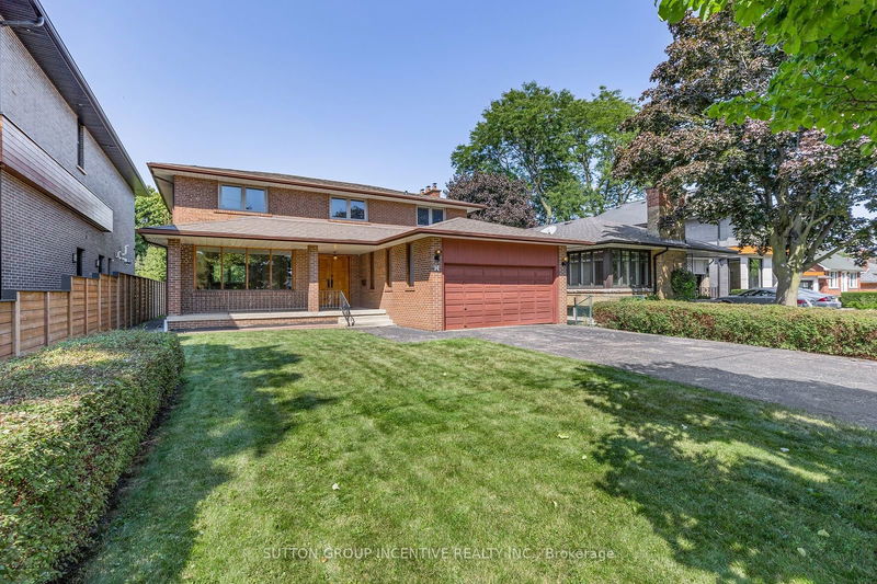 14 Graystone Gdns  Toronto, M8Z 3C3 | Image 2