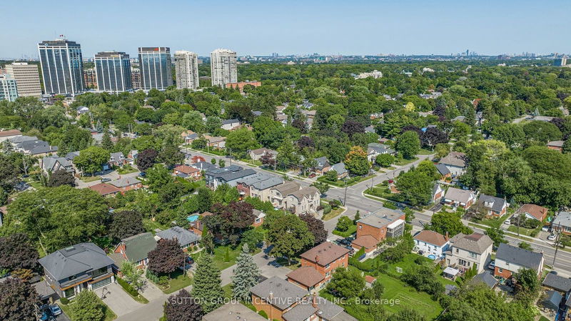 14 Graystone Gdns  Toronto, M8Z 3C3 | Image 34