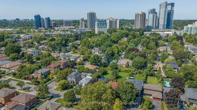 14 Graystone Gdns  Toronto, M8Z 3C3 | Image 36