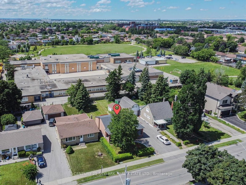 3331 Etude Dr  Mississauga, L4T 1T4 | Image 26