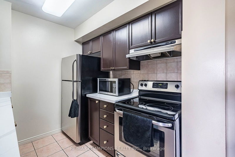  216 - 300 Ray Lawson Blvd  Brampton, L6Y 5H5 | Image 16