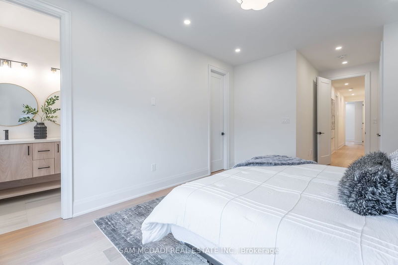 2B Iroquois Ave  Mississauga, L5G 1M6 | Image 20