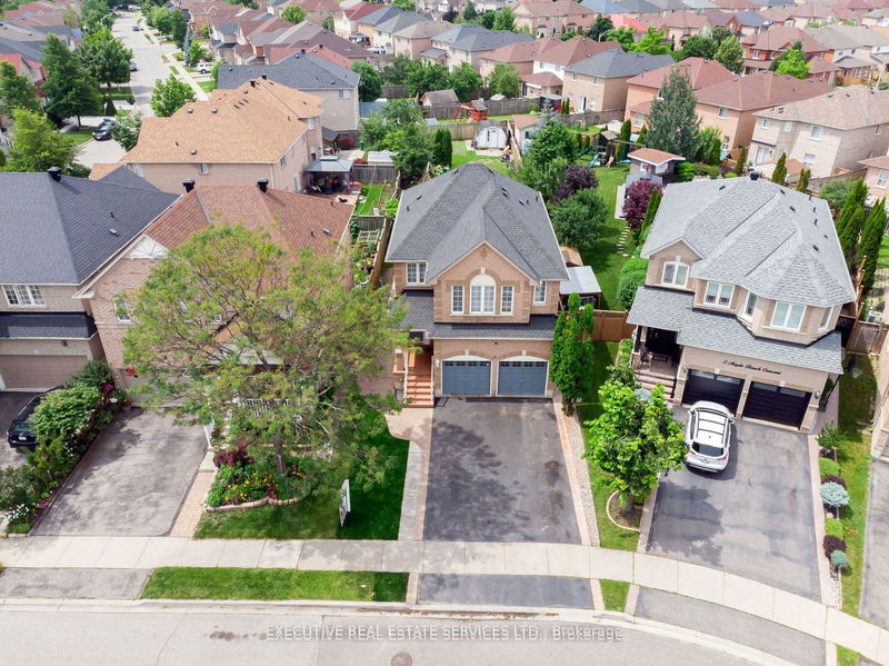 home for lease on 6 Maple Beach Crescent