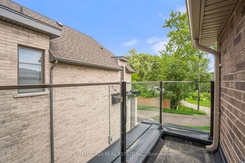 1076 Roosevelt Rd  Mississauga, L5G 3Y8 | Image 15