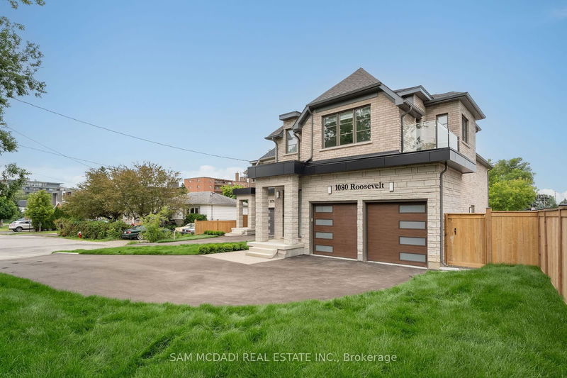 1080 Roosevelt Rd  Mississauga, L5G 3Y8 | Image 1