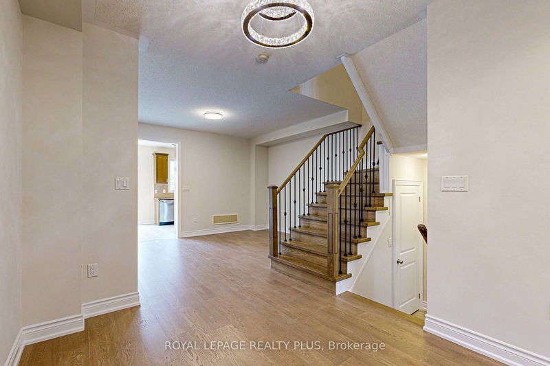 37 Teal Crescent Circ  Brampton, L4N 8W1 | Image 5