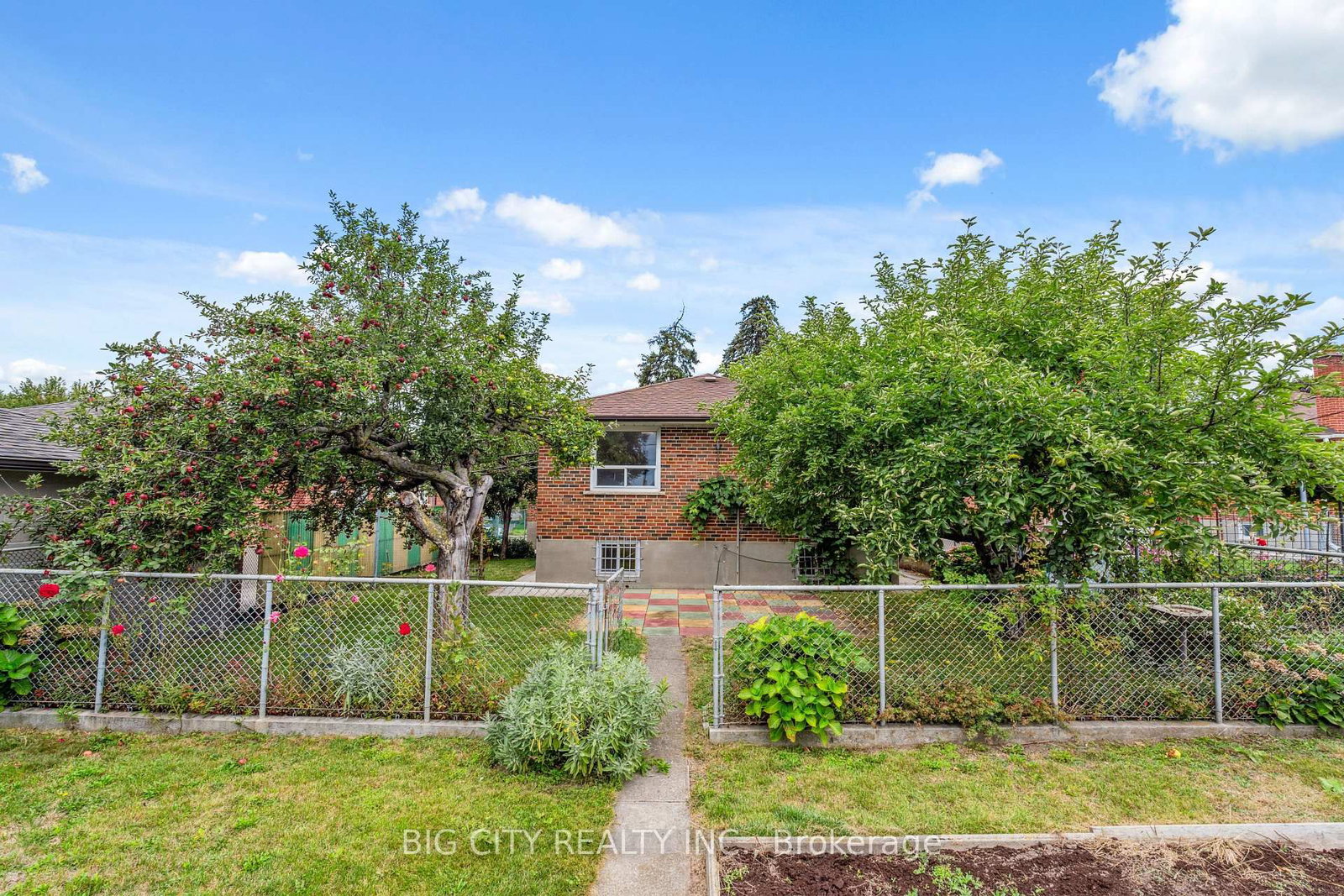 Listing Image 25