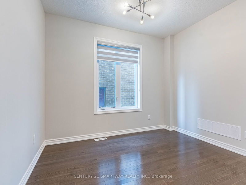 31 Truffle Crt  Brampton, L7A 0C4 | Image 5