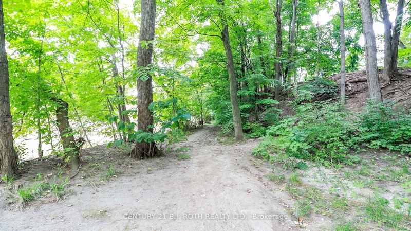 25 Redstone Path  Toronto, M9C 1Y7 | Image 7