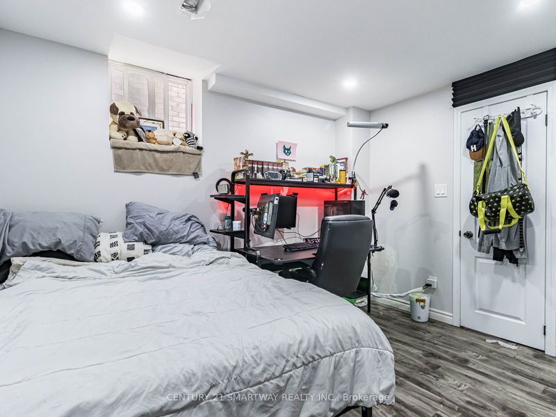 41 Cobriza Cres  Brampton, L7A 0C4 | Image 33