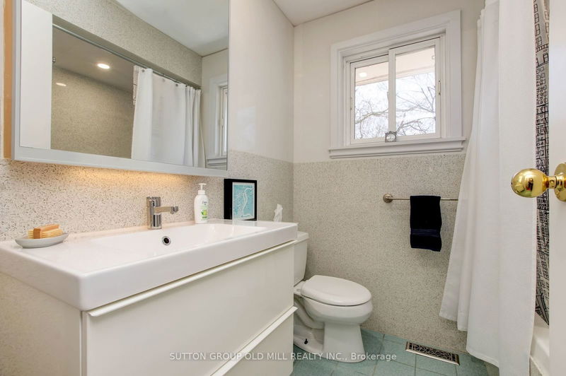 14 Louisa St  Toronto, M8V 2K6 | Image 19