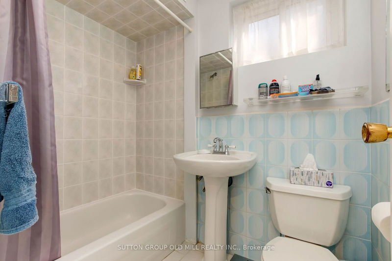 14 Louisa St  Toronto, M8V 2K6 | Image 32