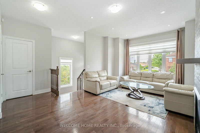 55 Ypres Rd  Toronto, M6M 1P1 | Image 3