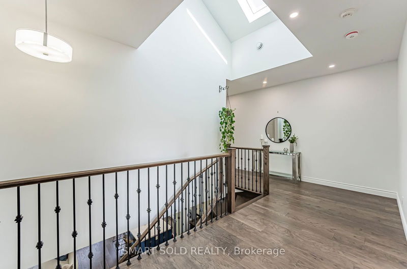 21 Harold St  Toronto, M8Z 3R4 | Image 18