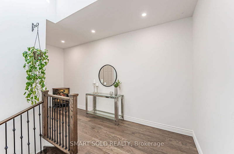 21 Harold St  Toronto, M8Z 3R4 | Image 19