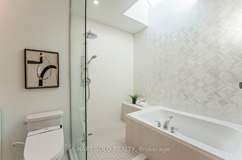 21 Harold St  Toronto, M8Z 3R4 | Image 33