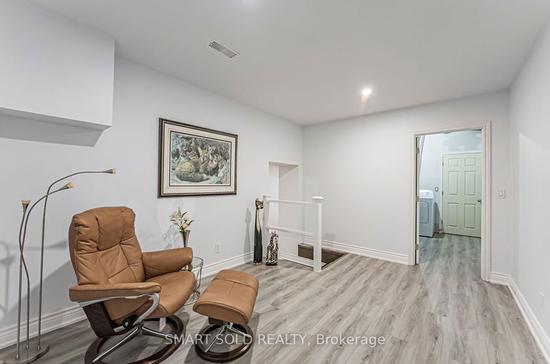 21 Harold St  Toronto, M8Z 3R4 | Image 34