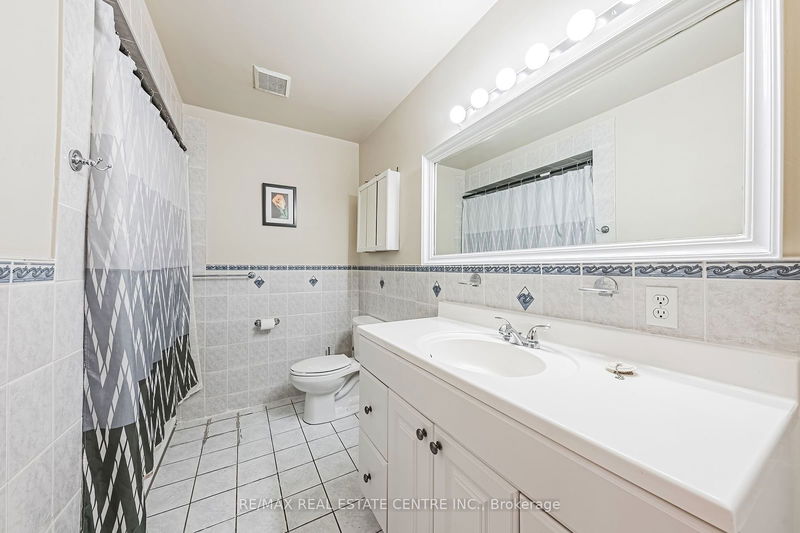 9 TAMARISK Dr  Toronto, M9V 1S2 | Image 12